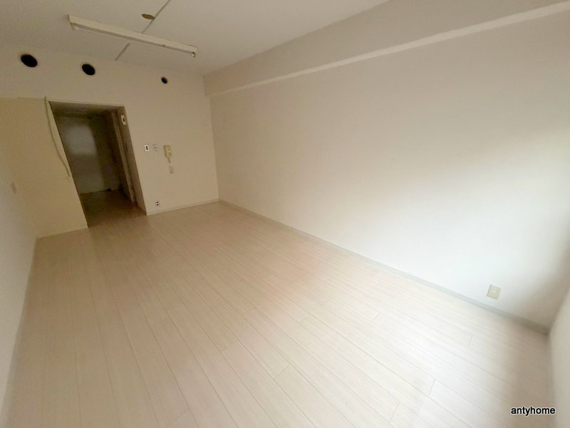 ステュディオ新大阪　仲介手数料無料の居間・リビング