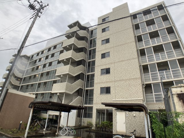 アリスタ常滑の外観