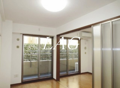 【居間・リビング】 | メゾン・ラフィーネ | 洋室のお部屋です。