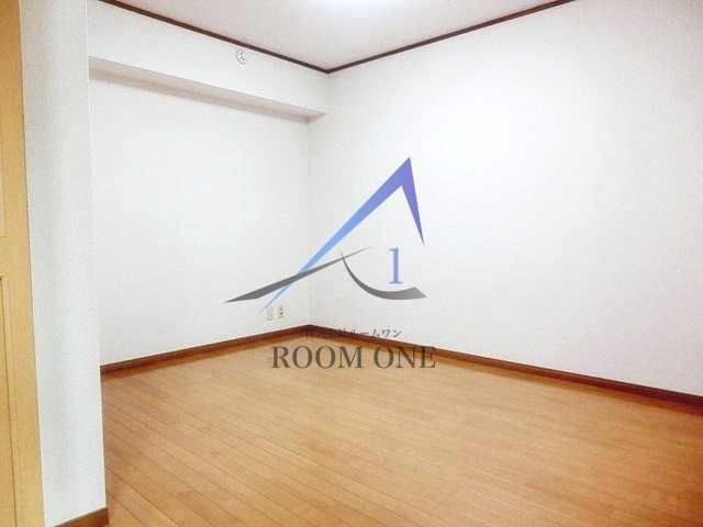 メゾンシャルモンの居間・リビング|洋室のお部屋です。