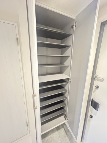 ファーストフィオーレ塚本ウェルビングの収納|専用の収納スペースです