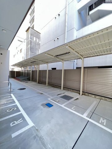 フレシール昭和通の駐車場|駐車場に車を止められます