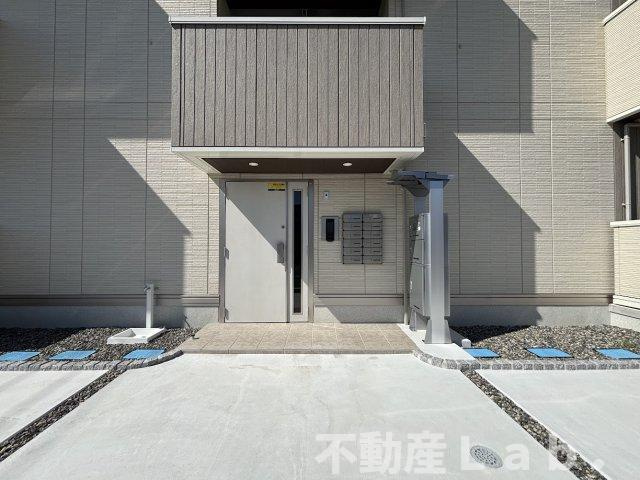 ベルイール　A棟のエントランス