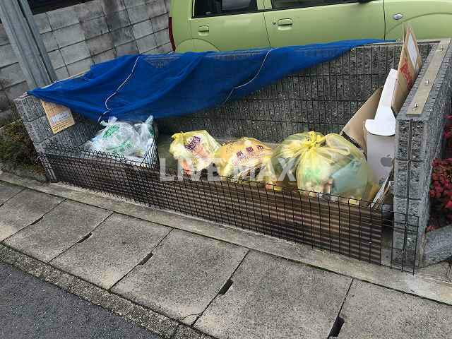ゴミ置場マンション目の前