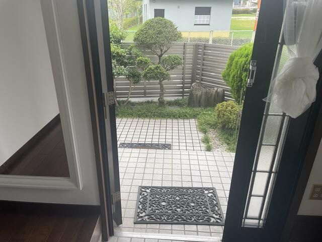 豊田市野見山町２丁目の玄関