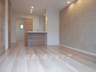 Ｆｌｏｒａ（フローラ）Ａ棟の居間・リビング|人気の対面キッチン