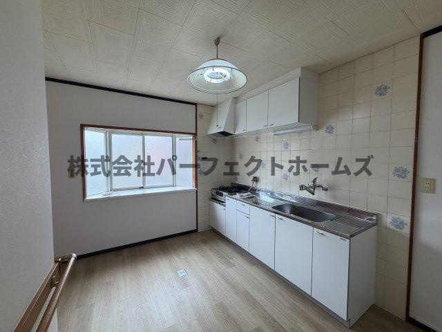新之栄町戸建　賃貸の居間・リビング|おしゃれなリビングです