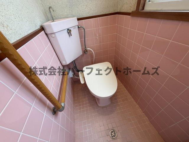 新之栄町戸建　賃貸のトイレ|清潔感のあるトイレです
