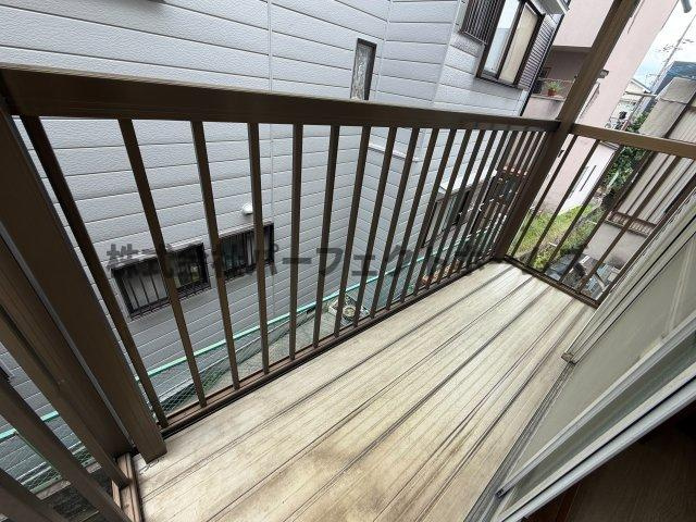 新之栄町戸建　賃貸のバルコニー|バルコニー付きです