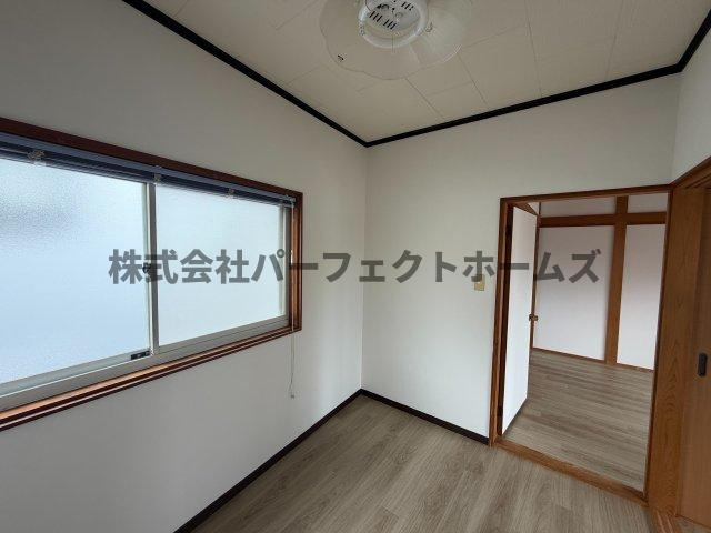 新之栄町戸建　賃貸の洋室|個人の部屋や寝室として使える洋室です