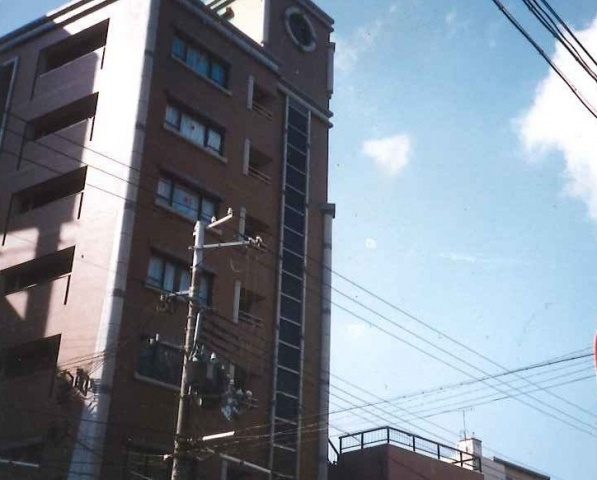 ドール明石の外観