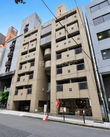 ニューライフ大手前参番館の外観
