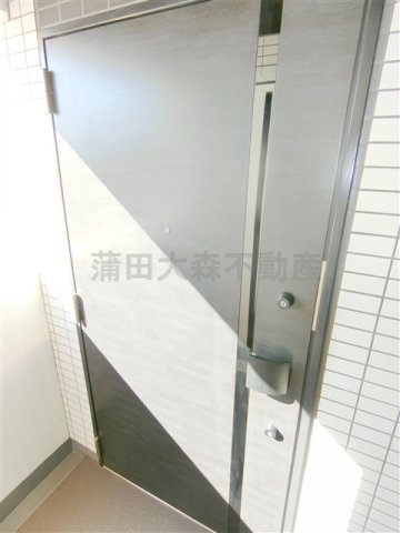 AXAS南蒲田AsylCourtの玄関