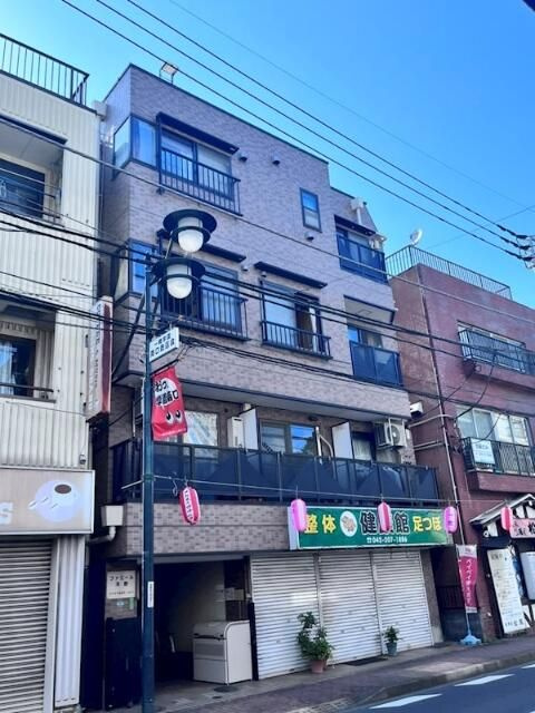 ファミール河野の外観