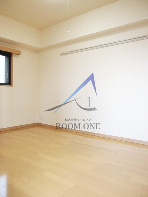 ルーブル西五反田弐番館 の居間・リビング|洋室のお部屋です。