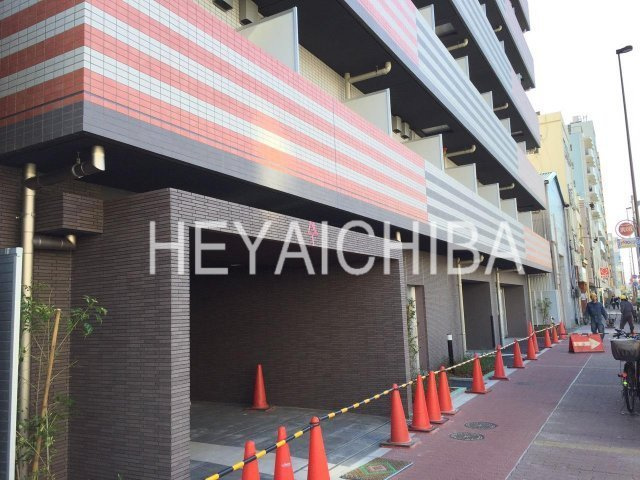 ブライズ亀戸DUEの駐車場