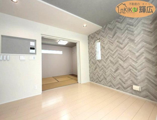 高砂市伊保崎１丁目　中古戸建の居間・リビング