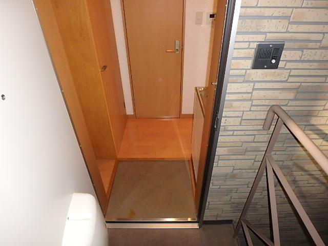 フローラ文京の玄関