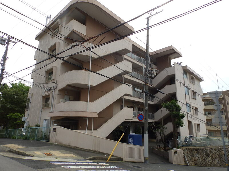 パークハイツ青谷の外観