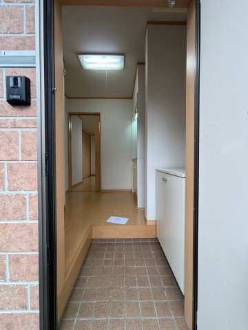 ハイツ恵の玄関