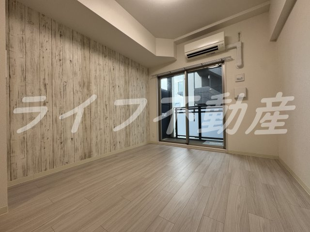 プレサンス森ノ宮　THEゲートの洋室|個人の部屋や寝室として使える洋室です