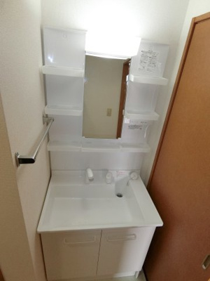 【独立洗面台】 | エターナルそつ啄館 | 同じ間取りの別の部屋写真です