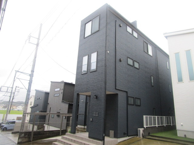 小田原市久野の倉庫の間取り
