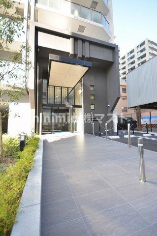アーバネックス西本町のエントランス