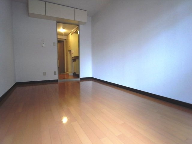 サンパレス南町の洋室|きれいな洋室です