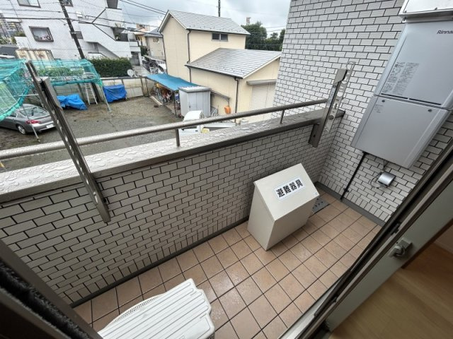 ヴィラ・コレマサ（Nearly ZEH/ZEH Ready）のバルコニー|バルコニーからの眺めを楽しみながら食事をしませんか