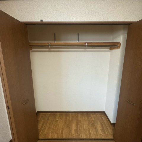 鶴ケ丘駅前ビルの収納