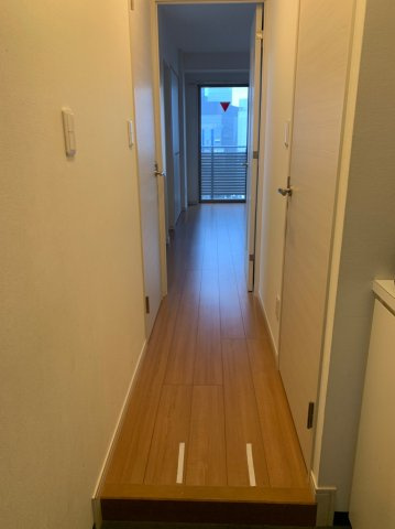 新宿ビルの玄関|毎日通る玄関はこちらです