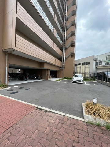 ファステート東別院シュプール　名古屋市賃貸　仲介手数料無料の駐車場