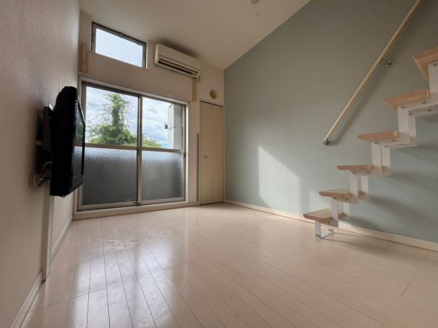 福岡市南区南大橋１丁目のアパートの居間・リビング