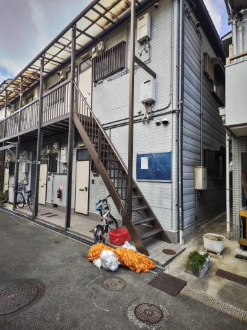木田コーポのエントランス|ゆとりのあるエントランスです