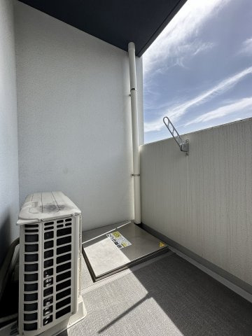 エスライズ御堂筋本町のバルコニー