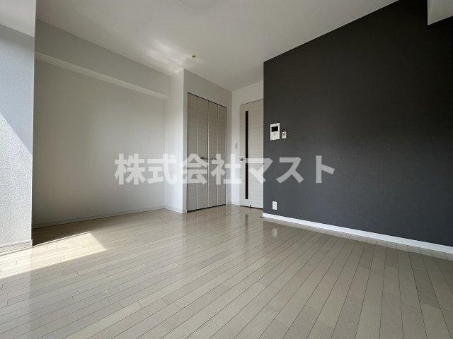 エスライズ御堂筋本町の居間・リビング