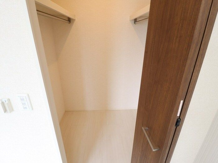 大黒屋　十五番館の収納|こまごまとしたものを収納できそうですね