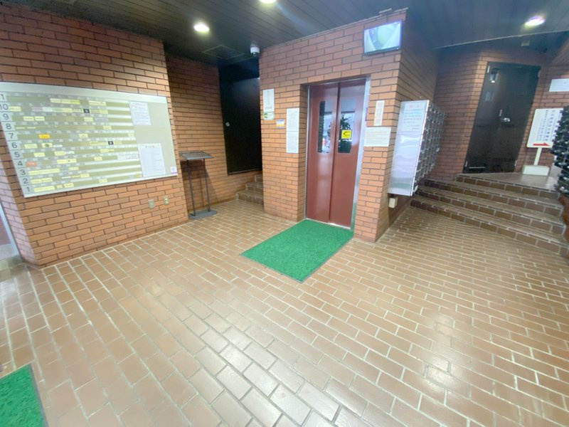 ニューライフ平野町　仲介手数料無料のロビー