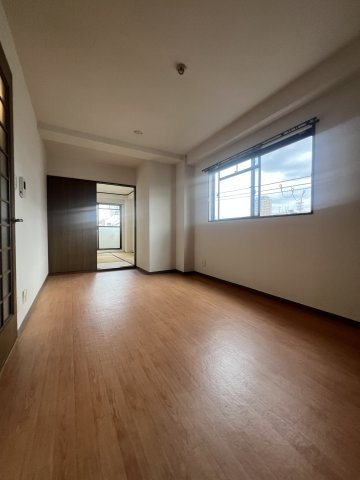 マンションOMOYAの居間・リビング