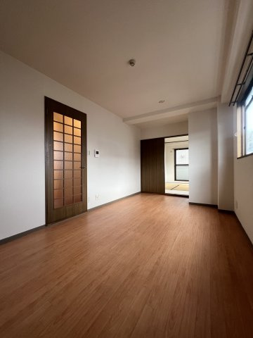 マンションOMOYAの居間・リビング
