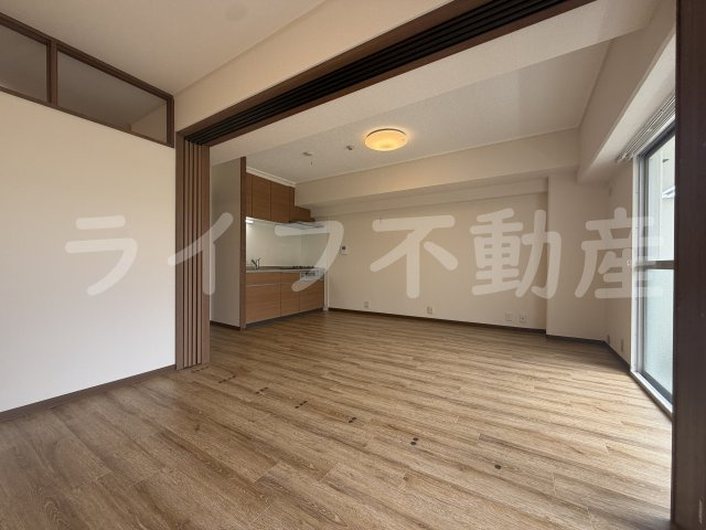 布施コープ1号棟の居間・リビング