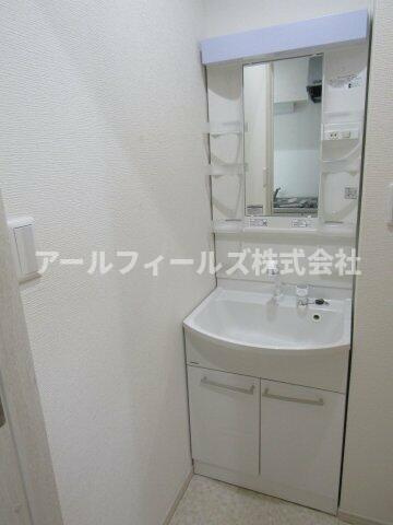 ＥＭＭＡ東松戸の洗面所|退去前のため別部屋の写真です。