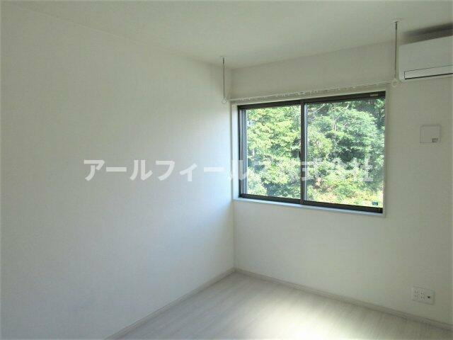 ＥＭＭＡ東松戸の居間・リビング|退去前のため別部屋の写真です。