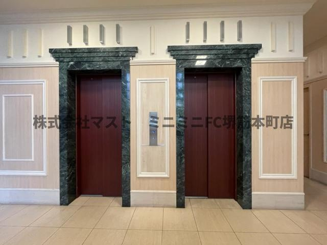エスリード御堂筋梅田のエントランス