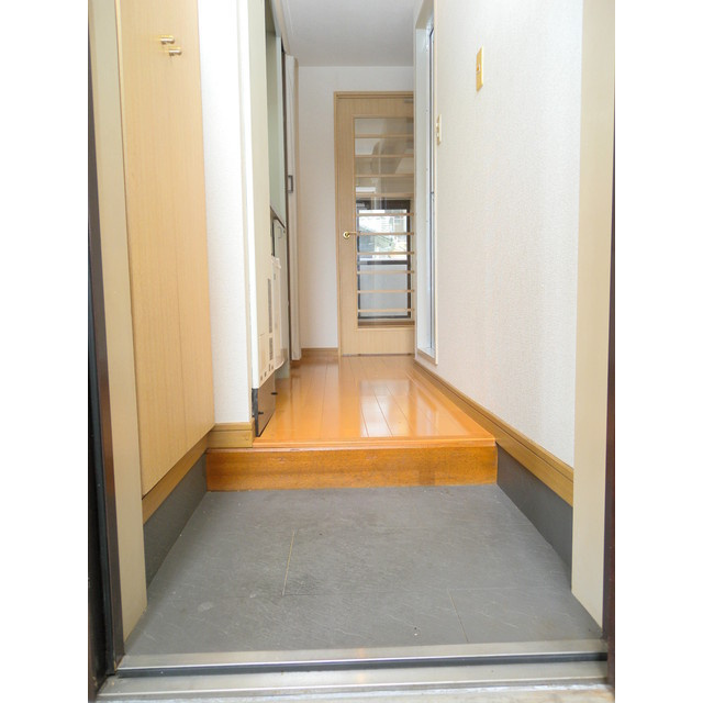 福岡市東区箱崎３丁目の賃貸マンションの玄関