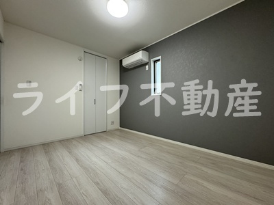 HELENA GARDEN玉串町西Ⅲ号館の内装|明るい色調の室内です