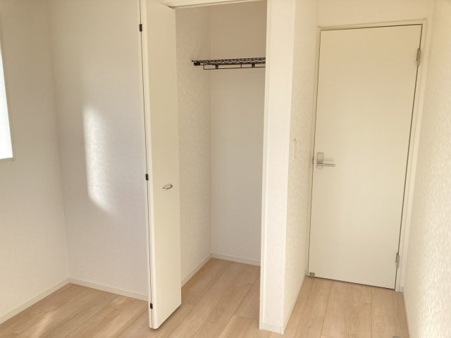 クレイドルガーデン前橋市今井町第１　１号棟の収納|【イメージ画像】２階洋室１収納です