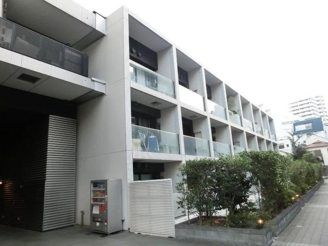 パークキューブ目黒タワーの外観