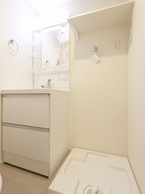 福岡市東区和白４丁目のアパートの洗面所